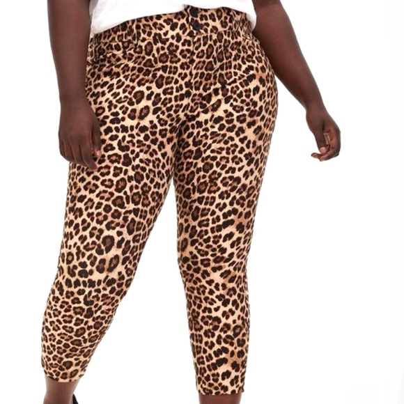 🌺TORRID STUDIO Leopard Ankle Skinny Pants🌺 - Picture 5 of 16